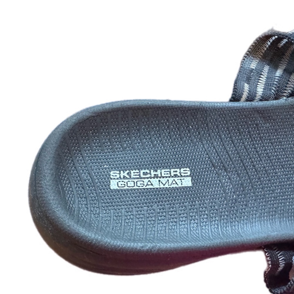 Skechers Slide Sandals Womens 10 Black Excellent Goga Mat‎ Cross Strap On-the-Go - Picture 3 of 9